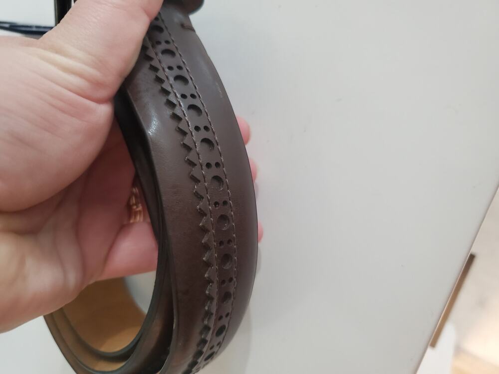 COLE HAAN Men's Center Brogue Coated Leather Belt Size 40. A31